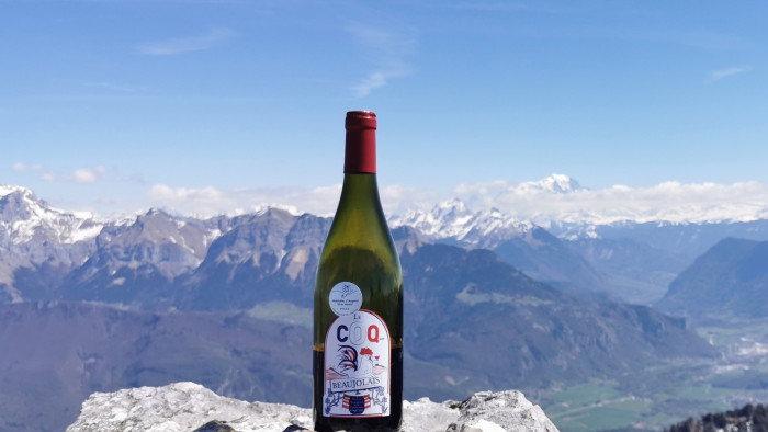 The COQ BEAUJOLAIS takes off in the Alps!